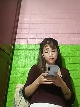 Snapshot of AmyLinee01 chatting on May 21, 2026, 5:20 pm AmyLinee01 online show from May 21, 2026, 5:20 pm