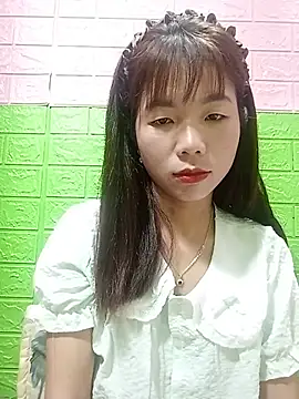 Snapshot of AmyLinee01 chatting on June 20, 2026, 8:28 am AmyLinee01 online show from June 20, 2026, 8:28 am