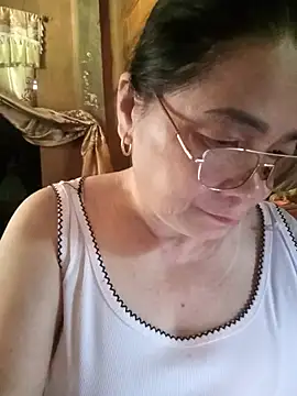 Snapshot of Funsexy1 chatting on August 5, 2026, 2:03 am Funsexy1 online show from August 5, 2026, 2:03 am