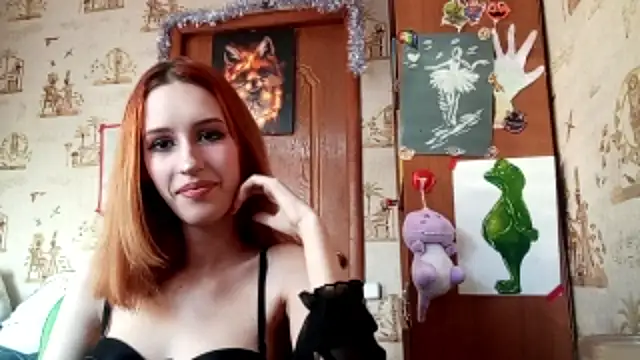 SirenFrost online show from April 17, 2026, 2:53 pm