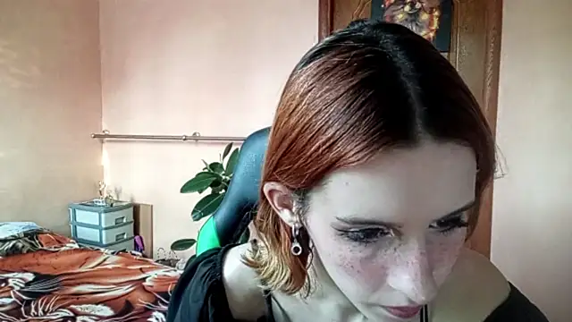 SirenFrost online show from June 23, 2026, 3:54 pm