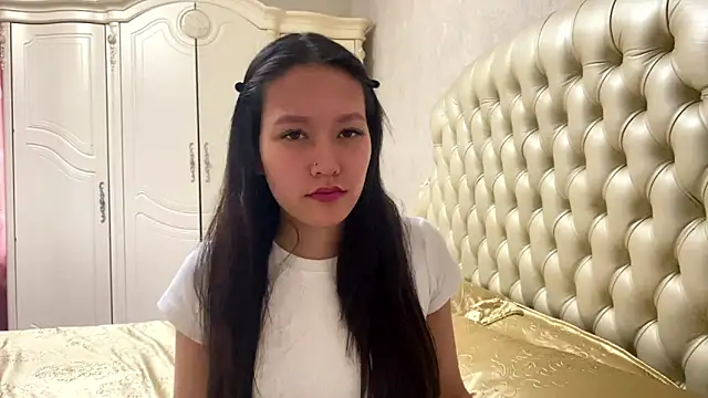 ayanovae online show from March 27, 2026, 6:41 am