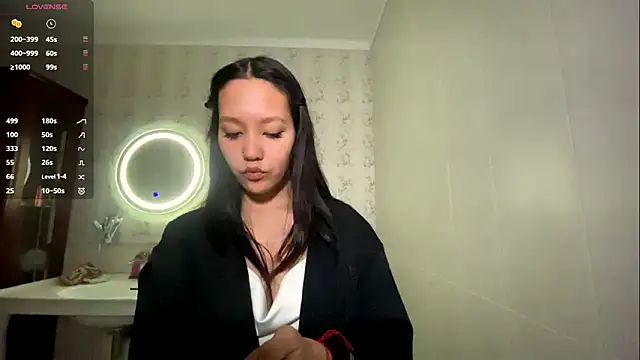 ayanovae online show from April 7, 2026, 2:34 am