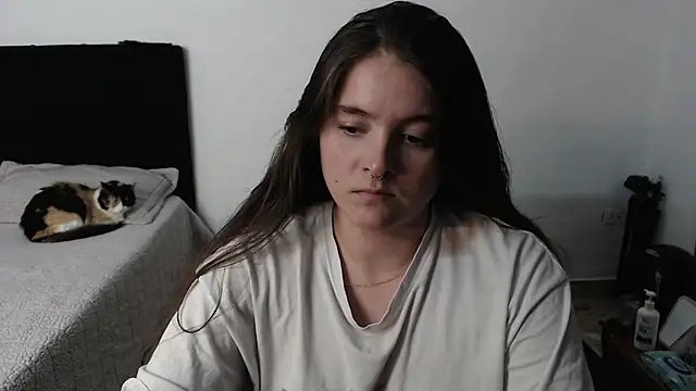 Queen Val369 online show from April 12, 2026, 2:05 am