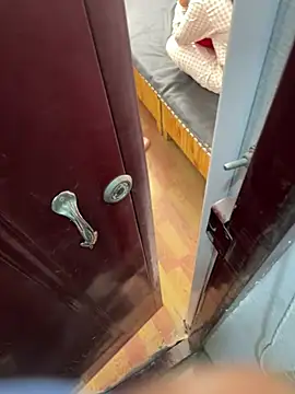 midnight-001 online show from April 5, 2026, 4:48 pm