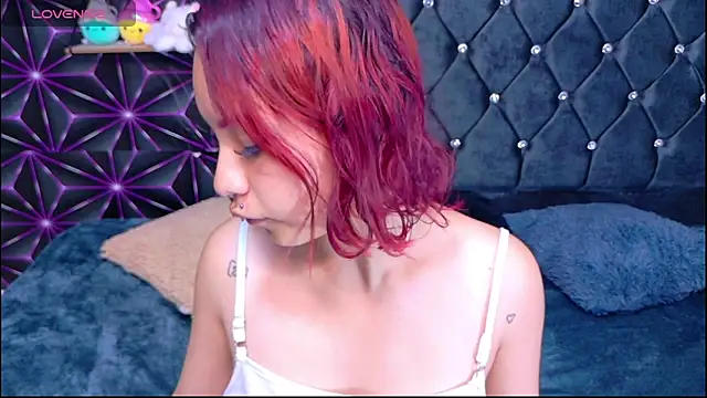 Snapshot of Megam_white chatting on April 18, 2026, 2:54 pm Megam white online show from April 18, 2026, 2:54 pm