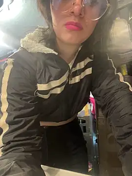 samantha dulce online show from April 9, 2026, 10:04 pm