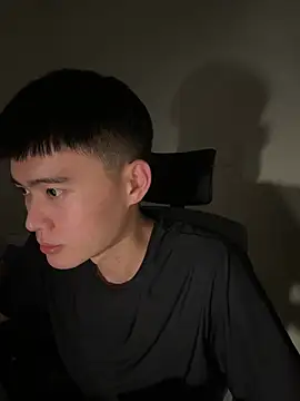 CalvinHY online show from August 6, 2026, 12:56 am