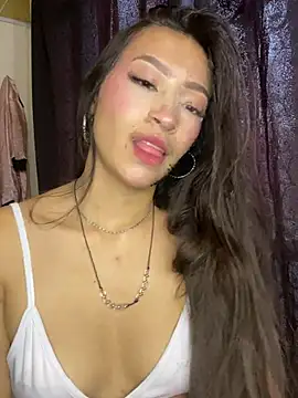 Snapshot of Itze_Mua chatting on June 3, 2026, 9:31 pm Itze Mua online show from June 3, 2026, 9:31 pm