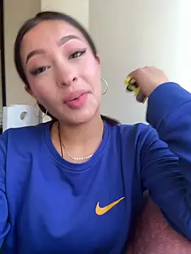 Snapshot of Itze_Mua chatting on June 21, 2026, 7:16 pm Itze Mua online show from June 21, 2026, 7:16 pm