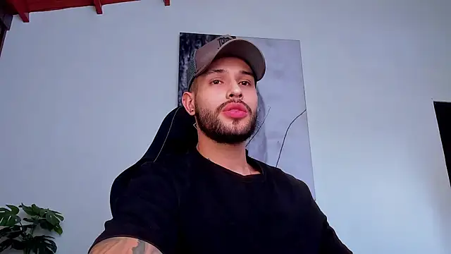 Snapshot of Santos_ramirez1 chatting on June 17, 2026, 3:57 pm Santos ramirez1 online show from June 17, 2026, 3:57 pm