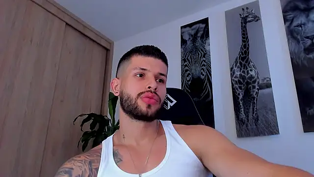 Snapshot of Santos_ramirez1 chatting on July 22, 2026, 2:09 pm Santos ramirez1 online show from July 22, 2026, 2:09 pm