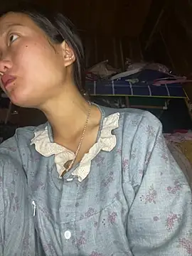 Jolinie online show from April 26, 2026, 2:31 am
