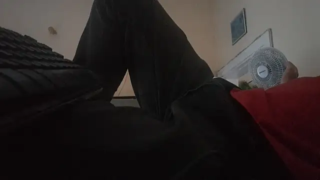 Sueliton2 online show from April 16, 2026, 7:36 pm