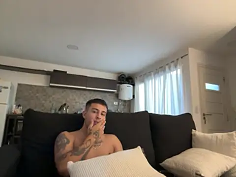 lunaris18 online show from March 24, 2026, 8:58 pm