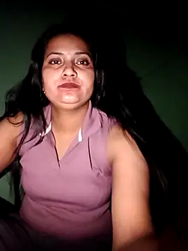 Snapshot of Diyagupta26 chatting on March 27, 2026, 5:45 pm Diyagupta26 online show from March 27, 2026, 5:45 pm