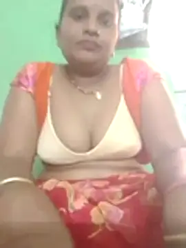 Snapshot of Shivani09900 chatting on May 25, 2026, 3:23 am Shivani09900 online show from May 25, 2026, 3:23 am