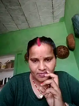 Snapshot of Shivani09900 chatting on May 31, 2026, 6:31 am Shivani09900 online show from May 31, 2026, 6:31 am