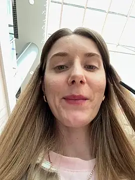 Snapshot of FReyja_44 chatting on April 4, 2026, 11:29 am FReyja 44 online show from April 4, 2026, 11:29 am