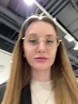 Snapshot of FReyja_44 chatting on April 27, 2026, 9:29 am FReyja 44 online show from April 27, 2026, 9:29 am