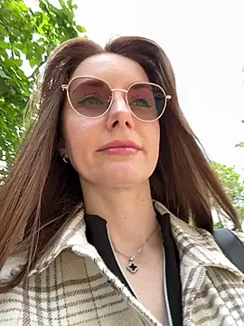 Snapshot of FReyja_44 chatting on May 6, 2026, 9:25 am FReyja 44 online show from May 6, 2026, 9:25 am