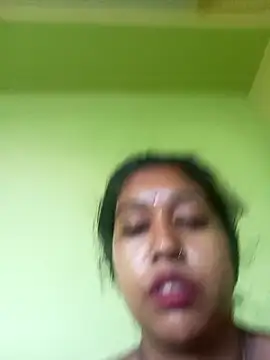 bannerjeesneha20 online show from May 13, 2026, 2:53 am