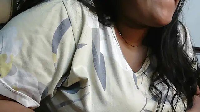 Snapshot of Choco_QueenX chatting on April 2, 2026, 6:49 pm Choco QueenX online show from April 2, 2026, 6:49 pm