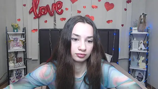 Je55icaBreeze online show from April 18, 2026, 4:38 am