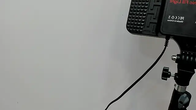 vannellope roberts online show from April 5, 2026, 1:52 pm