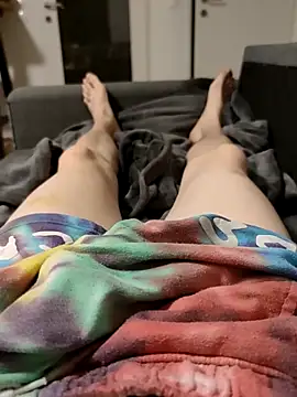 DickHe4d20 online show from April 5, 2026, 9:34 pm