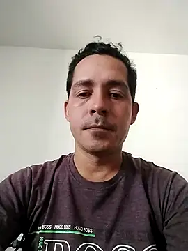 Gabriel leon33 online show from May 17, 2026, 8:38 pm