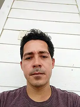 Gabriel leon33 online show from May 19, 2026, 8:15 pm