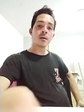 Gabriel leon33 online show from May 24, 2026, 1:21 am