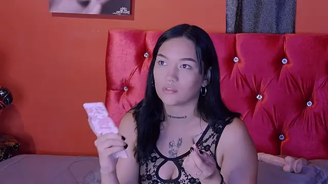 Val viixen online show from April 16, 2026, 12:06 pm