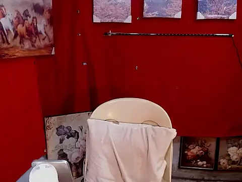 HottestLadyYuna online show from May 2, 2026, 5:40 pm
