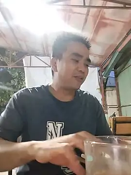 Snapshot of Tinh_love chatting on July 22, 2026, 11:57 am Tinh love online show from July 22, 2026, 11:57 am