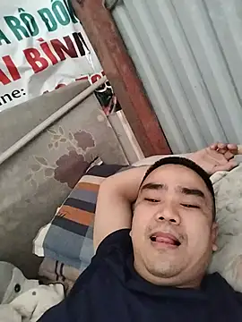 Snapshot of Tinh_love chatting on August 5, 2026, 4:04 am Tinh love online show from August 5, 2026, 4:04 am