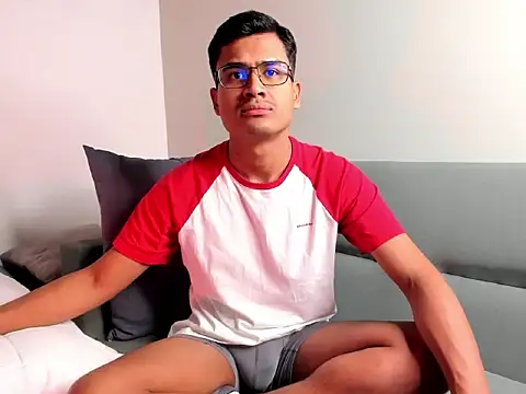 Snapshot of ThiagoVega_ chatting on July 30, 2026, 3:49 am ThiagoVega online show from July 30, 2026, 3:49 am