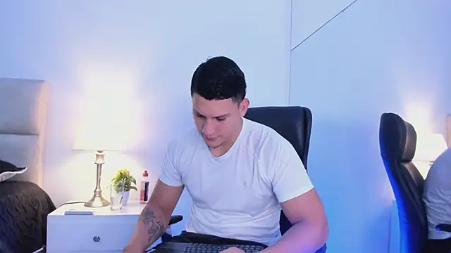 Chriss Diamond online show from June 1, 2026, 8:54 pm
