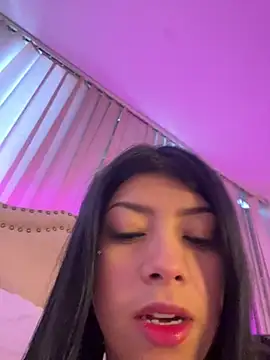 emilydolly  online show from March 31, 2026, 12:05 pm