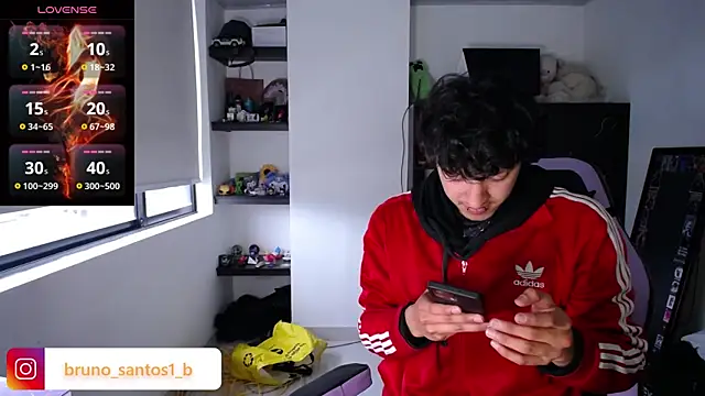 Snapshot of Bruno_santos1 chatting on April 6, 2026, 12:17 pm Bruno santos1 online show from April 6, 2026, 12:17 pm