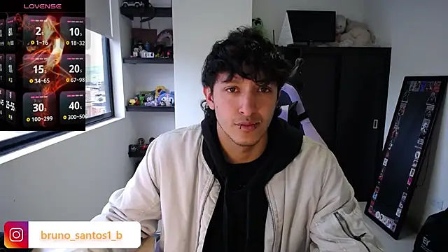 Snapshot of Bruno_santos1 chatting on April 8, 2026, 11:43 am Bruno santos1 online show from April 8, 2026, 11:43 am