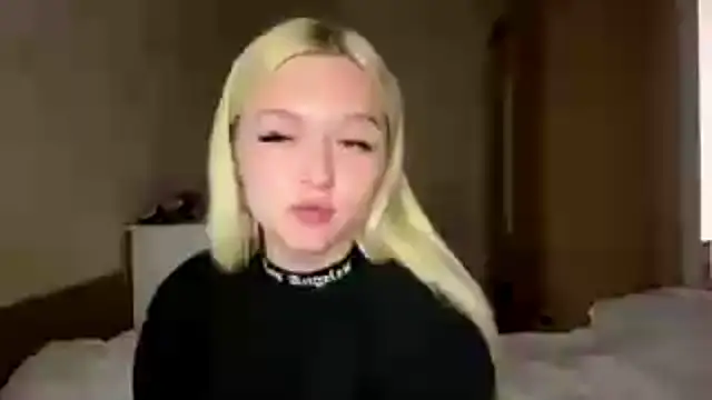 Sophia Blonde online show from May 21, 2026, 6:15 pm