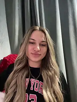 Snapshot of ScarlettMussee chatting on April 6, 2026, 6:42 pm ScarlettMussee online show from April 6, 2026, 6:42 pm