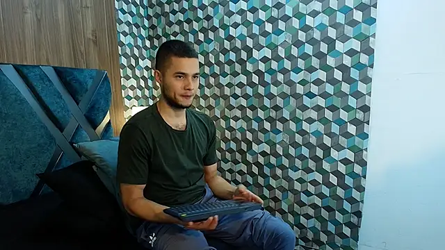 Snapshot of Joaho_Fernandez chatting on June 9, 2026, 8:42 pm Joaho Fernandez online show from June 9, 2026, 8:42 pm