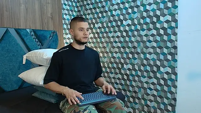 Snapshot of Joaho_Fernandez chatting on August 3, 2026, 9:29 pm Joaho Fernandez online show from August 3, 2026, 9:29 pm