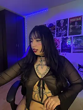 Hinataaa  online show from June 10, 2026, 4:34 am