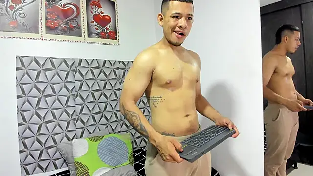 Snapshot of Benjamin_lich chatting on May 14, 2026, 7:20 pm Benjamin lich online show from May 14, 2026, 7:20 pm