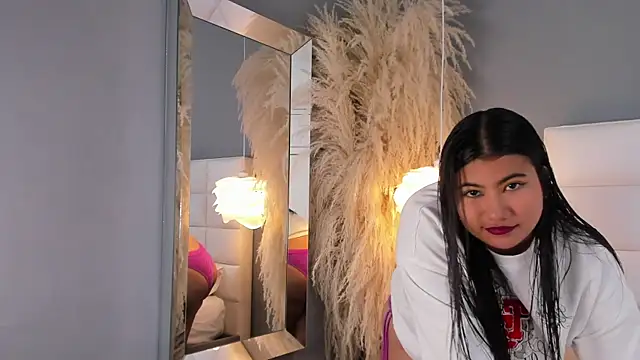 Snapshot of EmilyDrak chatting on March 27, 2026, 8:37 am EmilyDrak online show from March 27, 2026, 8:37 am