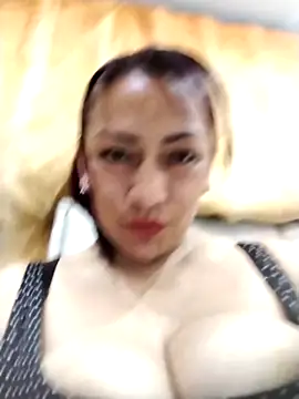 Snapshot of Carlasm-- chatting on April 7, 2026, 4:35 am Carlasm-- online show from April 7, 2026, 4:35 am